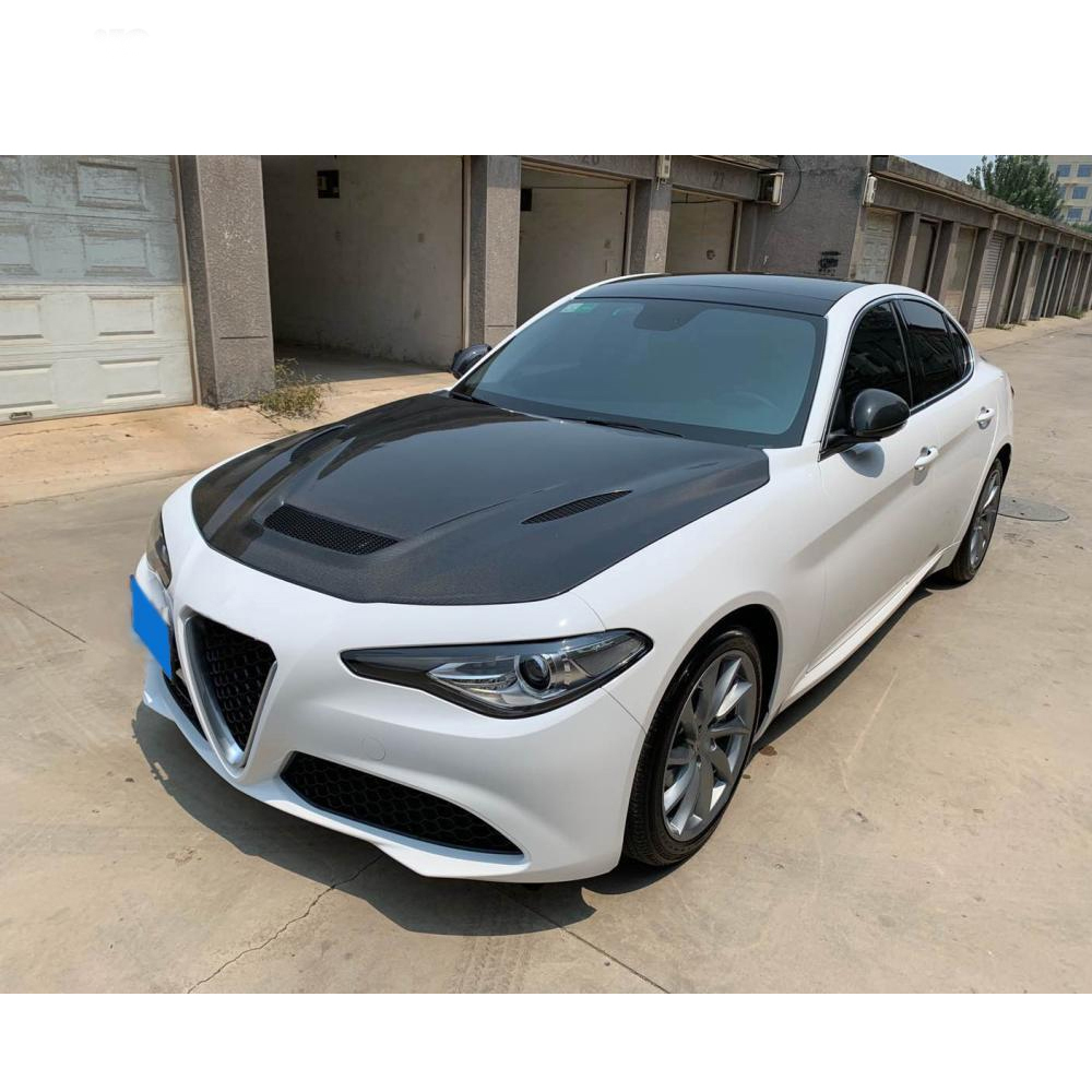 Carbon Fiber Car Bonnet for Alfa Romeo Giulia