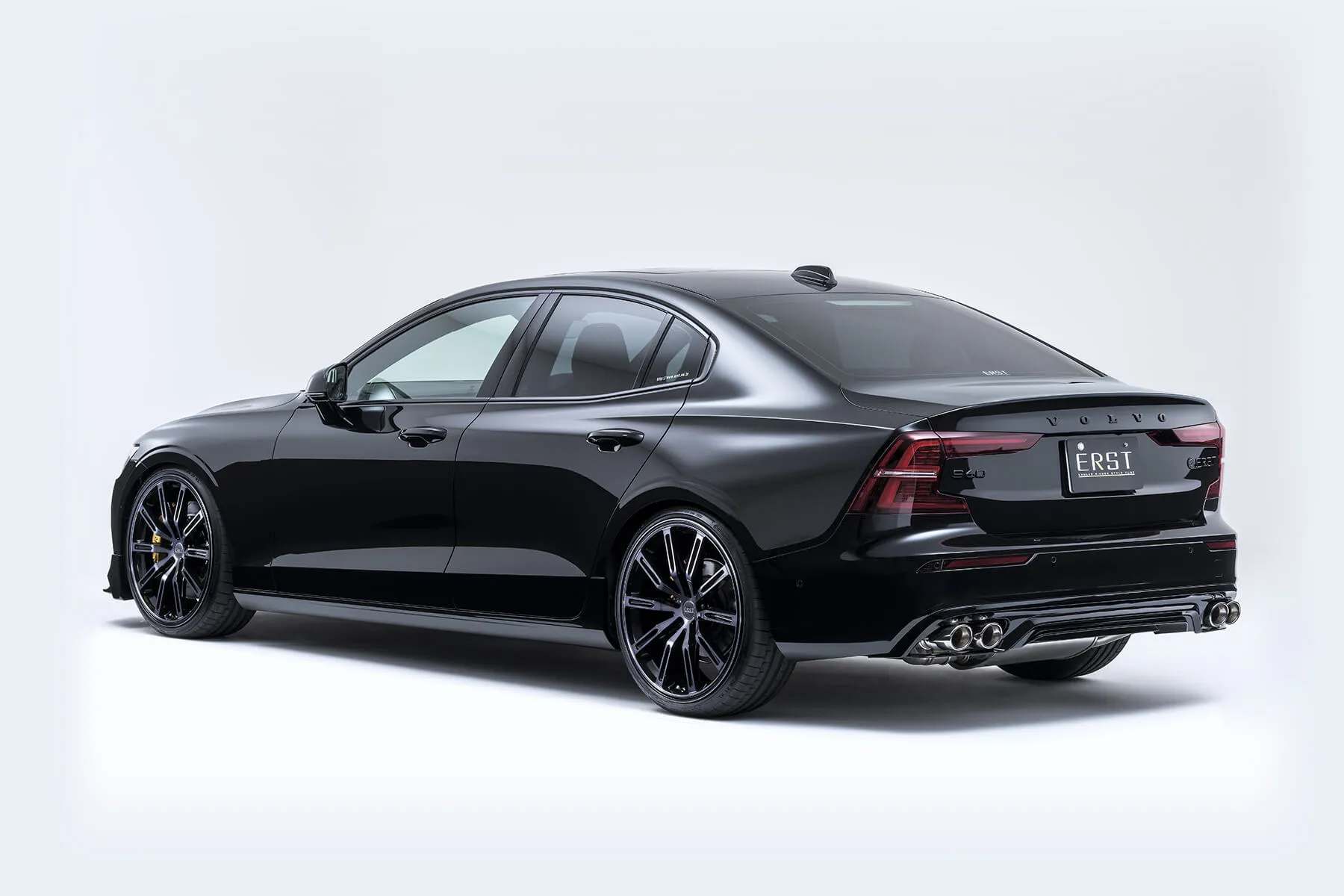 Check our price and buy ERST body kit for Volvo S60!