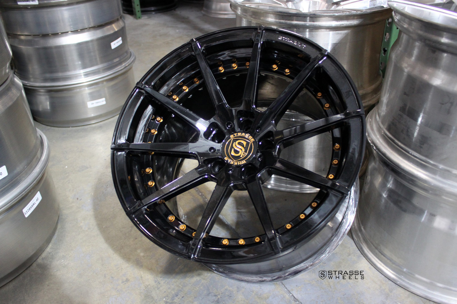 Strasse R10 DEEP CONCAVE DUOBLOCK Forged Wheels