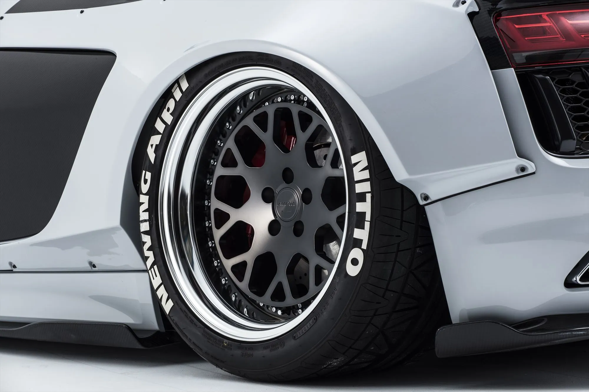 NEWING Bodi Kit for Audi R8-RSR Alpil latest model