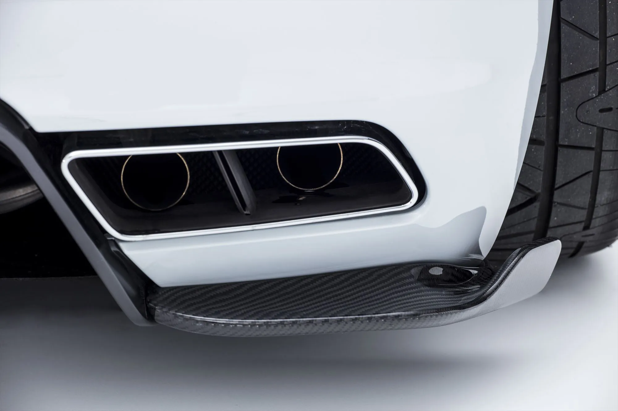 NEWING Bodi Kit for Audi R8-RSR Alpil new model