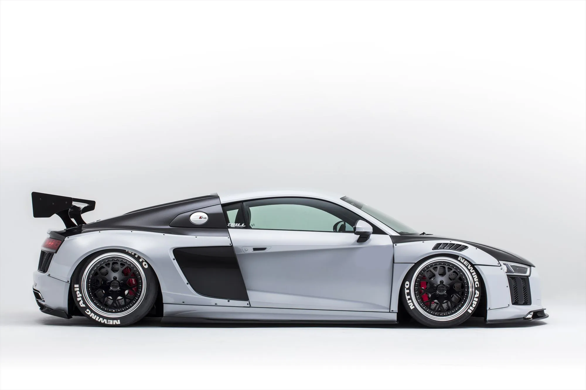 NEWING Bodi Kit for Audi R8-RSR Alpil latest model