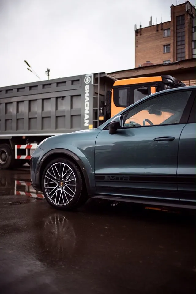 Check price and buy MTR Design Wide Body Carbon Fiber kit for Porsche Cayenne Coupe