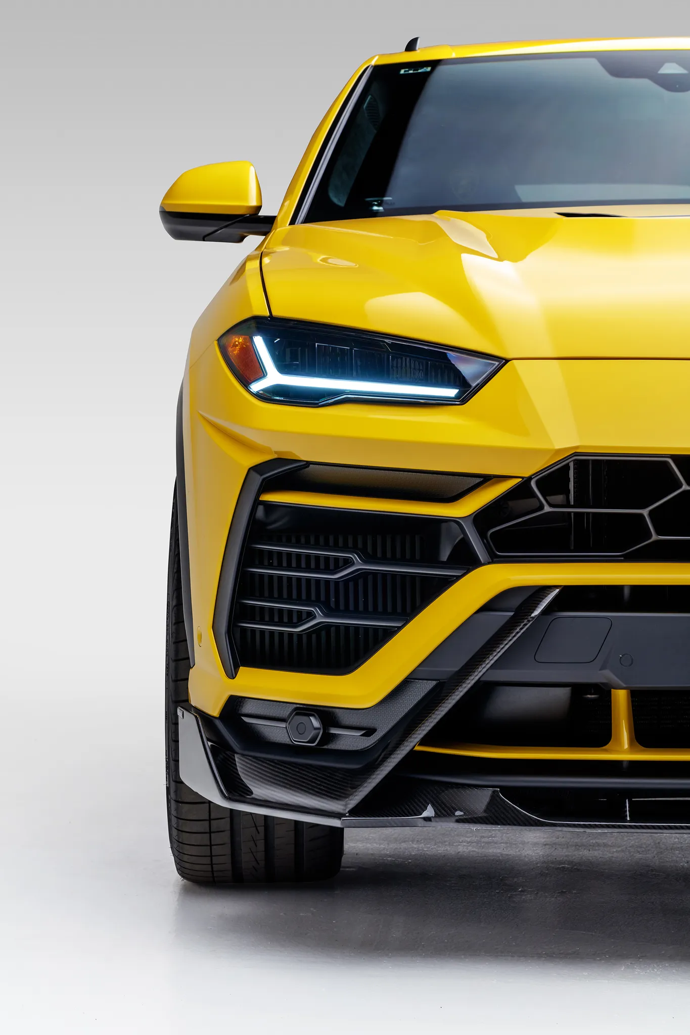 Vorsteiner Nero body kit for Lamborghini Urus new model