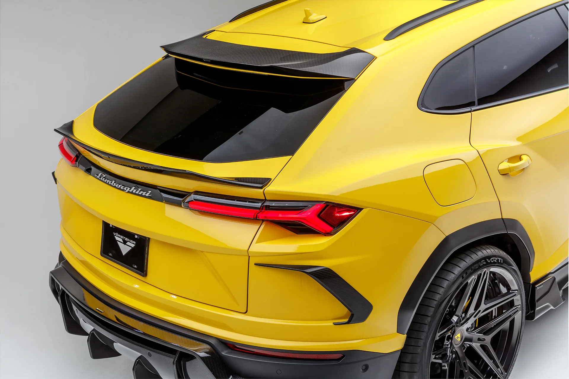 Vorsteiner Nero body kit for Lamborghini Urus new model