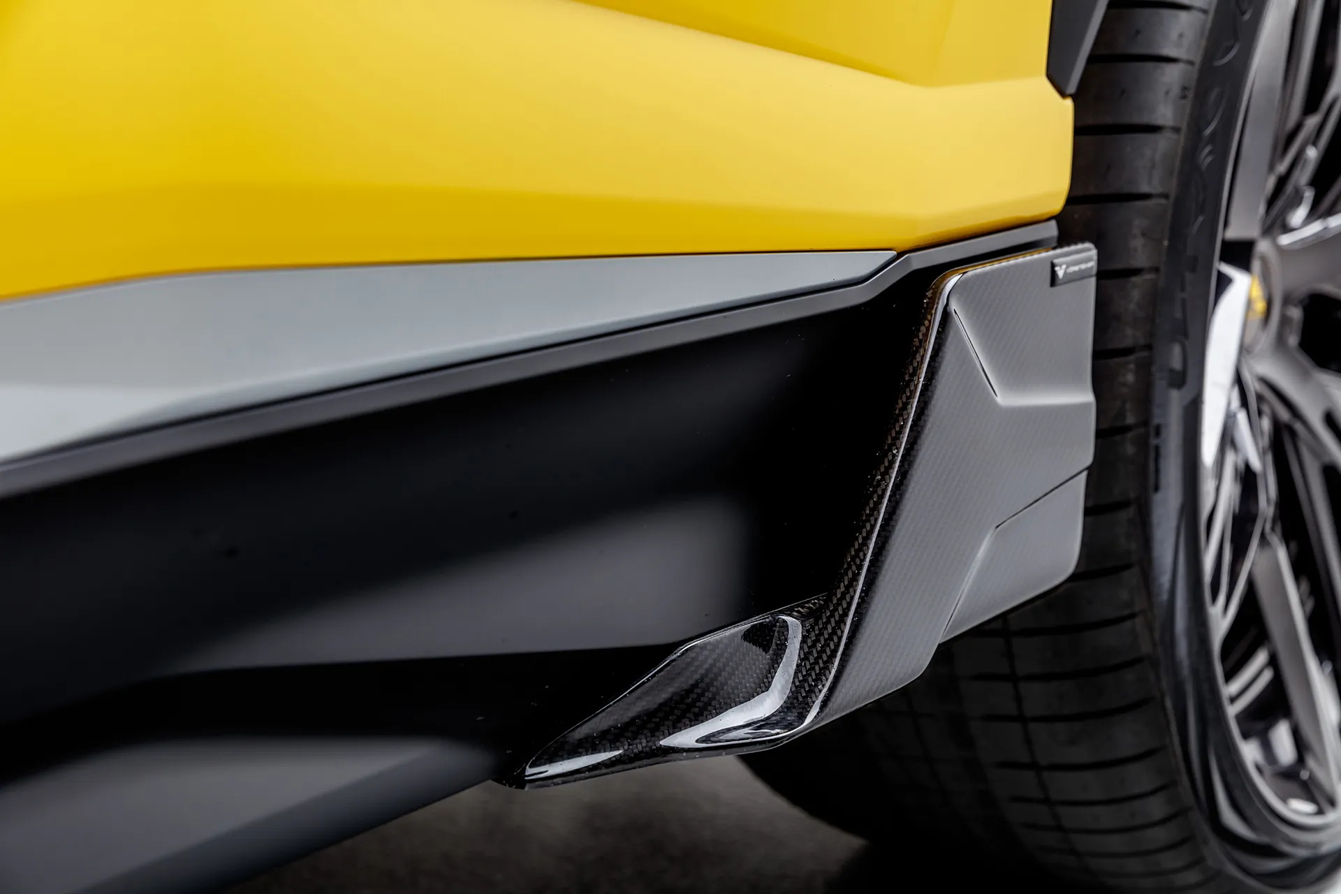 Vorsteiner Nero body kit for Lamborghini Urus carbon fiber
