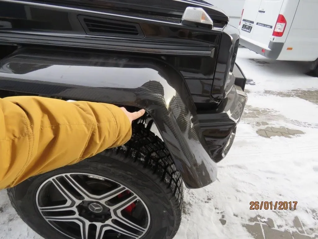 Carbon fiber wide arches for Mercedes G-class W463