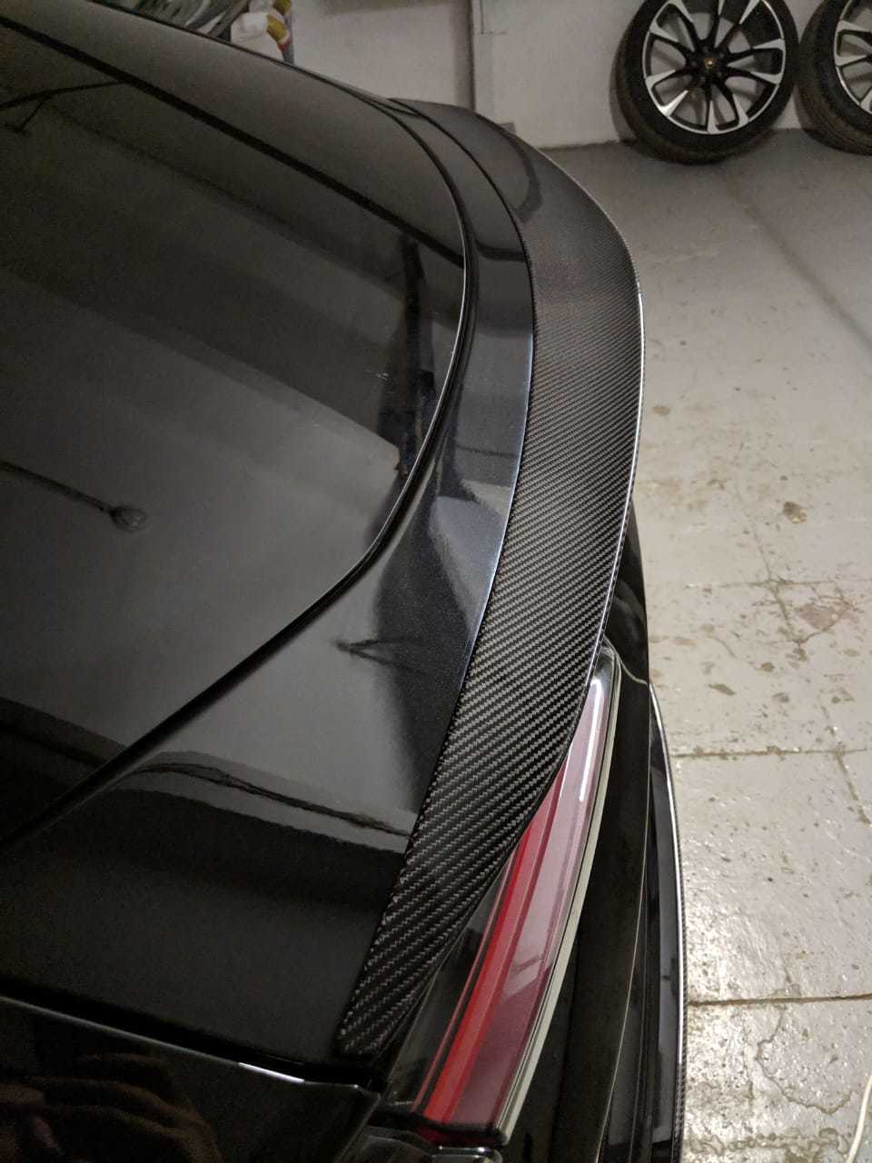 Hodoor Performance Carbon fiber trunk spoiler for Lamborghini Urus