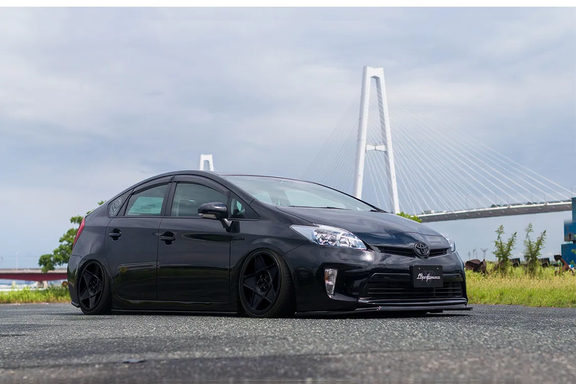 Liberty Walk nation body kit for Toyota Prius 30 new style