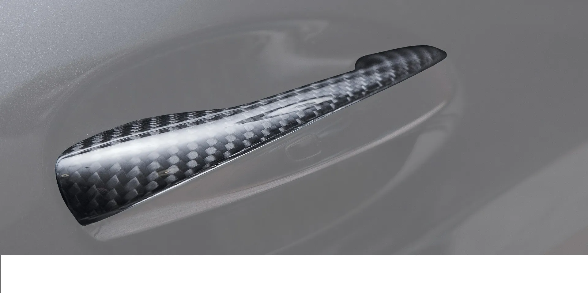 Hodoor Performance Carbon fiber trims on the door handles of the upper 45 AMG Style for Mercedes GLA-class X156