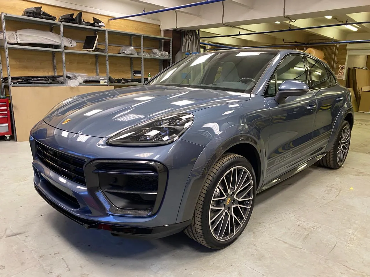 Check price and buy MTR Design Wide Body Carbon Fiber kit for Porsche Cayenne Coupe