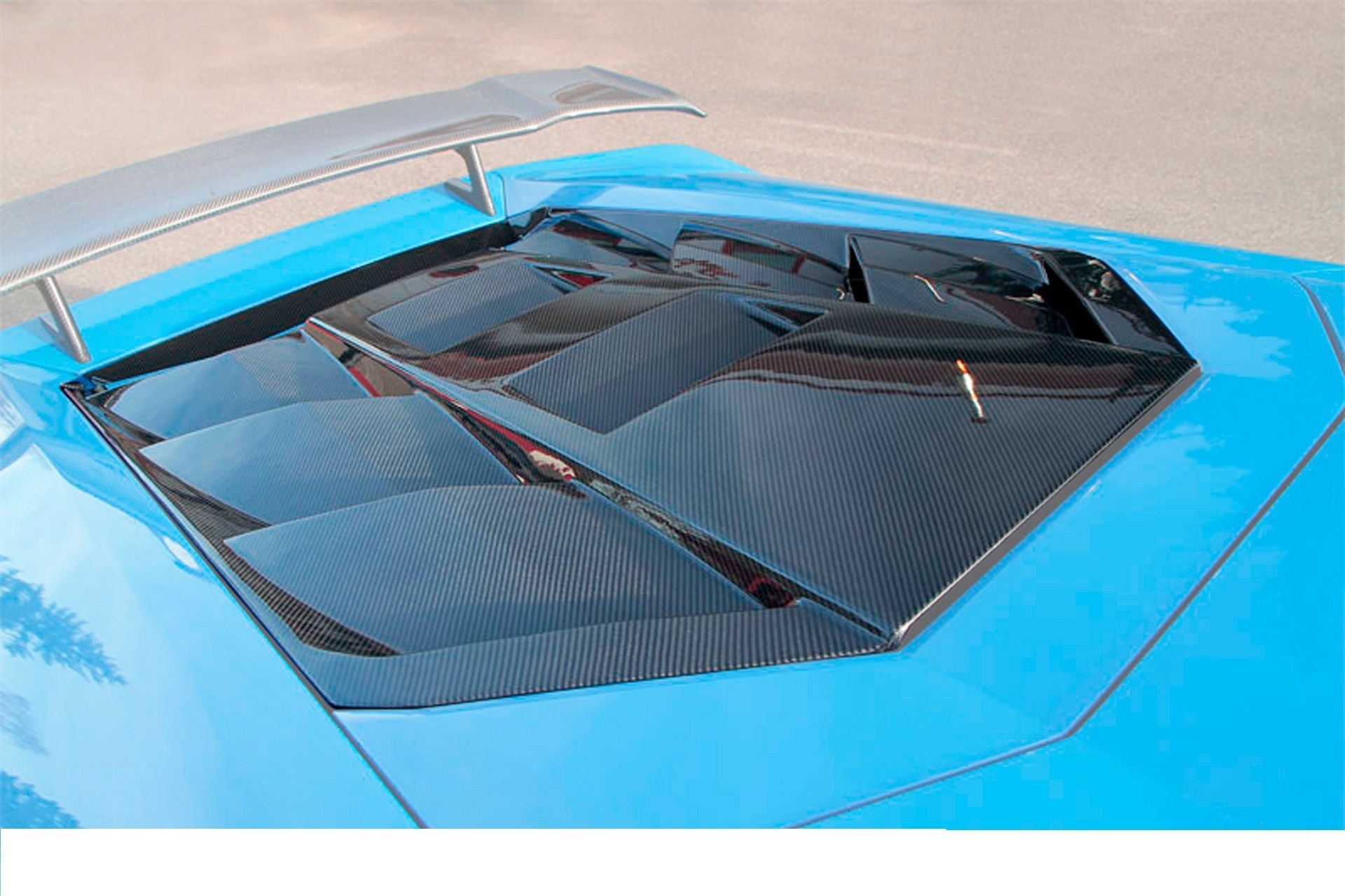 Carbon fiber engine hood Novitec Style for Lamborghini Huracan