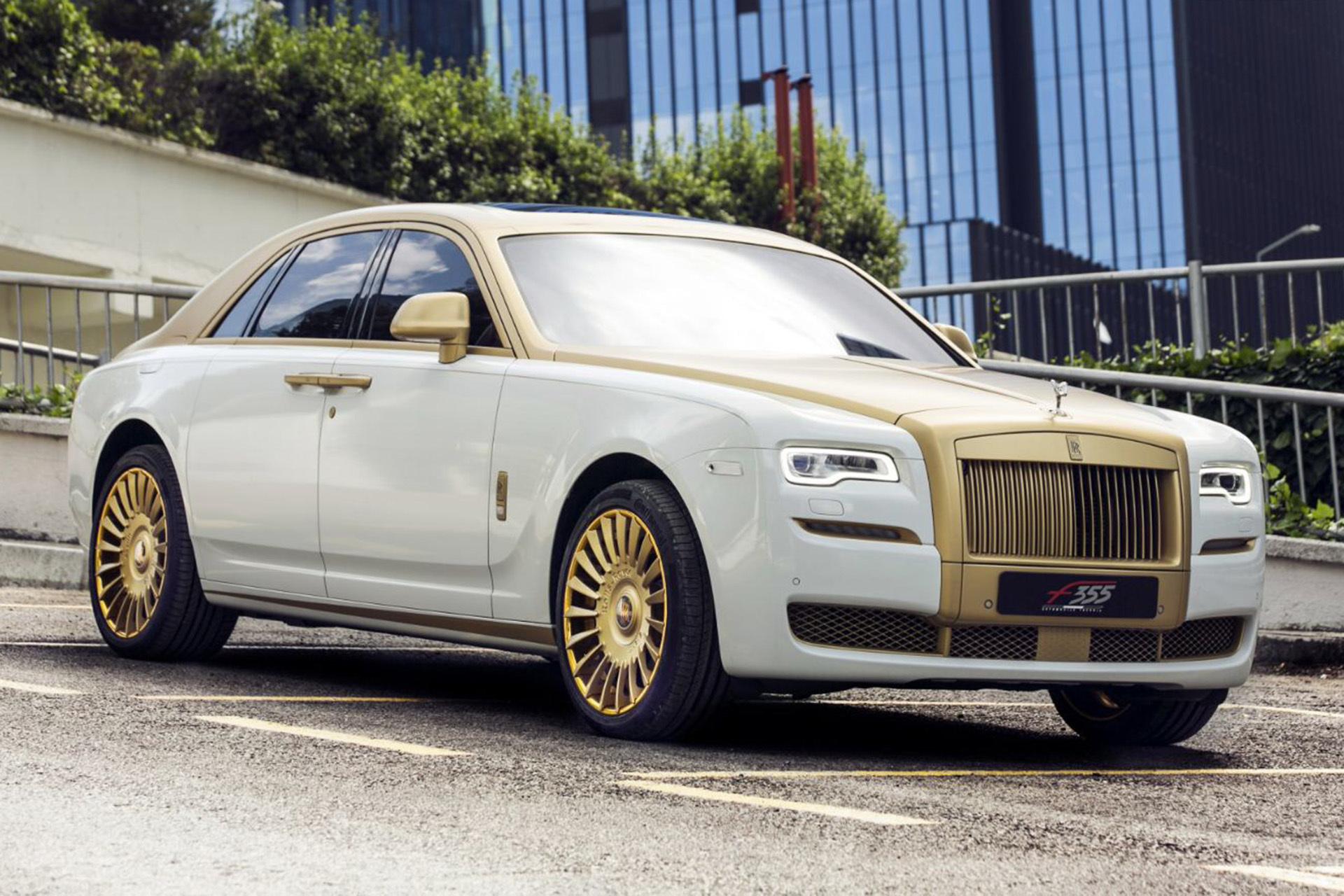 mansory rolls royce wraith золотой