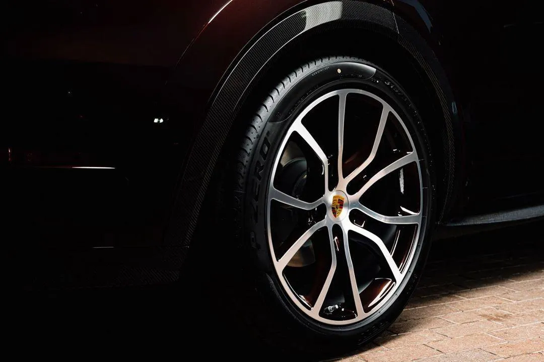 Check price and buy MTR Design Wide Body Carbon Fiber kit for Porsche Cayenne Coupe
