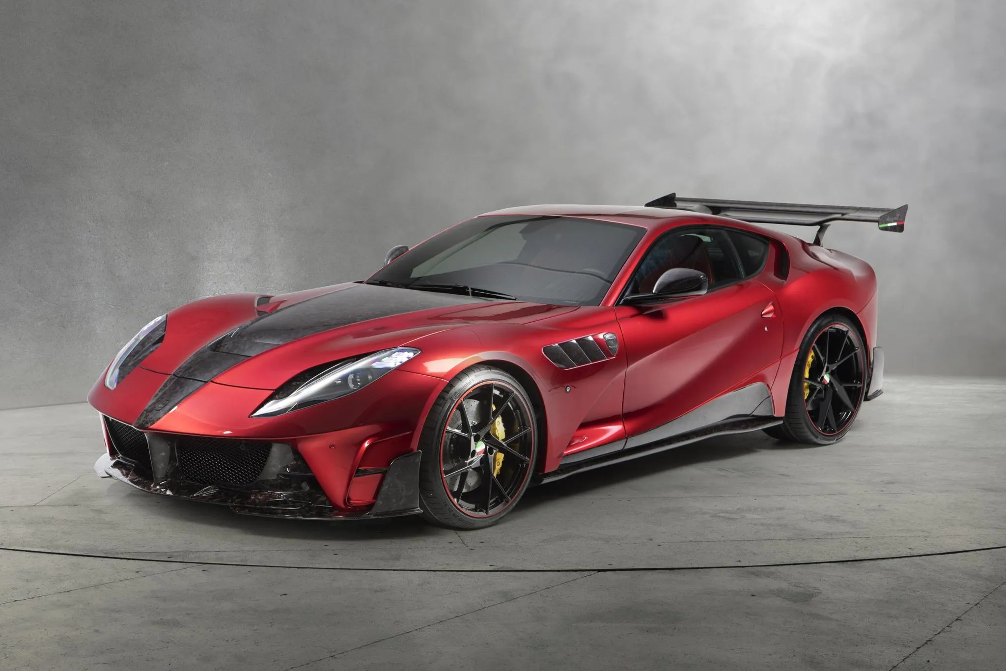 Mansory body kit for Ferrari 812 Superfast new model