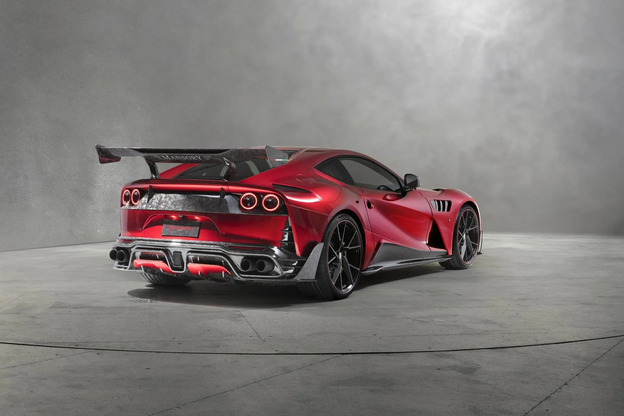 Mansory body kit for Ferrari 812 Superfast new model