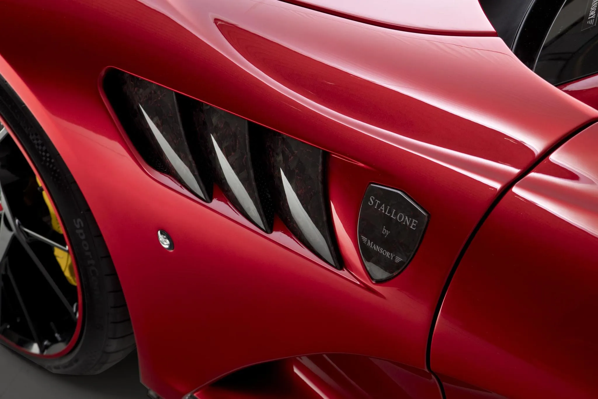 Mansory body kit for Ferrari 812 Superfast carbon