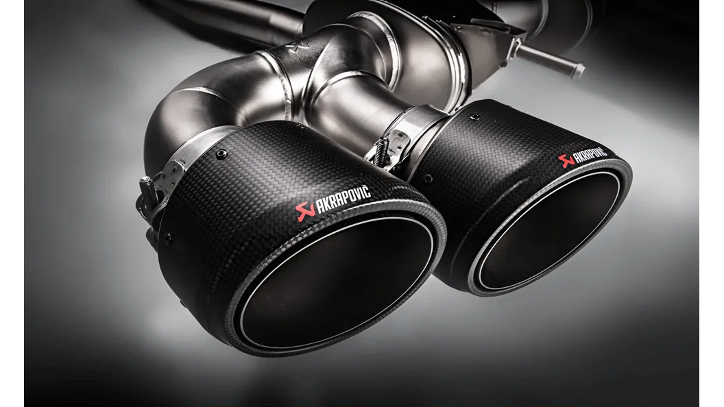 AKRAPOVIC exhaust system for Nissan R35 GT-R