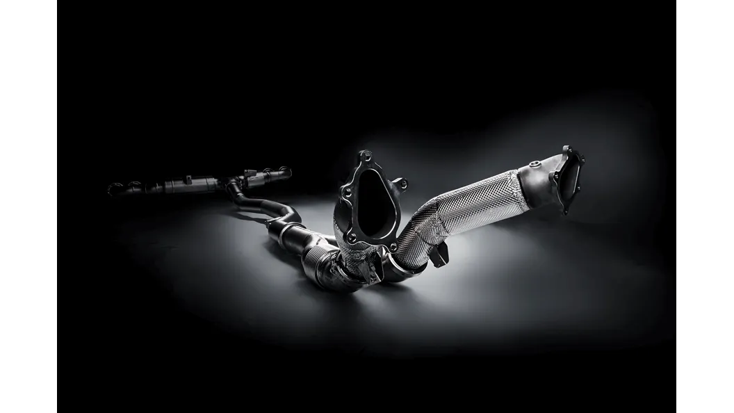 AKRAPOVIC exhaust system for Nissan R35 GT-R