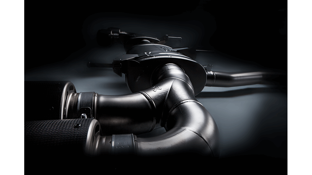 AKRAPOVIC exhaust system for Nissan R35 GT-R