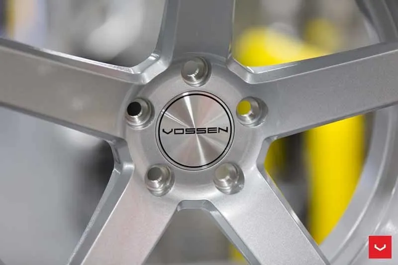 images-products-1-1730-232982210-Vossen-CV-Series-CV3R-Gloss-Silver-_-Vossen-Wheels-2018-1002-1047x698.jpg