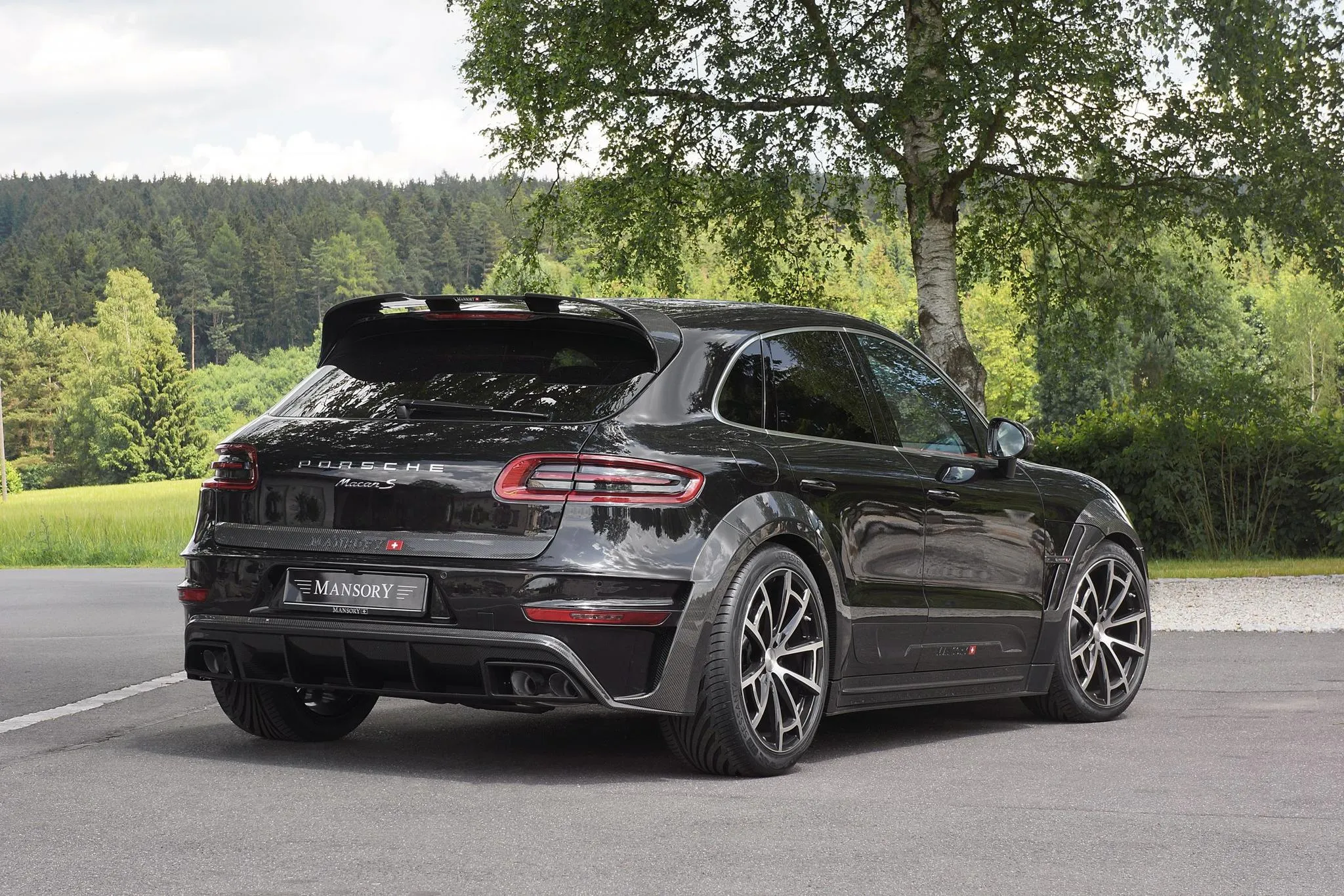 Mansory body kit for Porsche Macan latest model