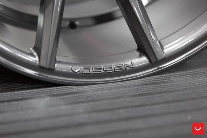 images-products-1-1778-232982258-Vossen-CV-Series-CVT-Gloss-Graphite-_-Vossen-Wheels-2018-1001-1047x698.jpg