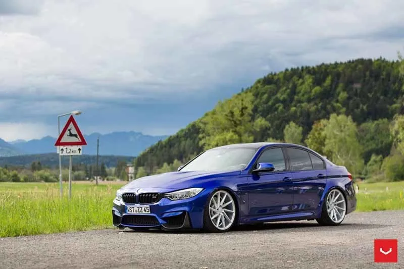 images-products-1-1792-232982272-BMW_3-Series-M3_CVT_66472564-1047x698.jpg