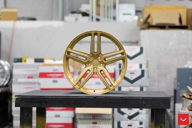 images-products-1-1866-232982346-Vossen-HF-1-Wheel-C43-Gloss-Gold-Hybrid-Forged-Series-_-Vossen-Wheels-2018-1003-1047x698.jpg