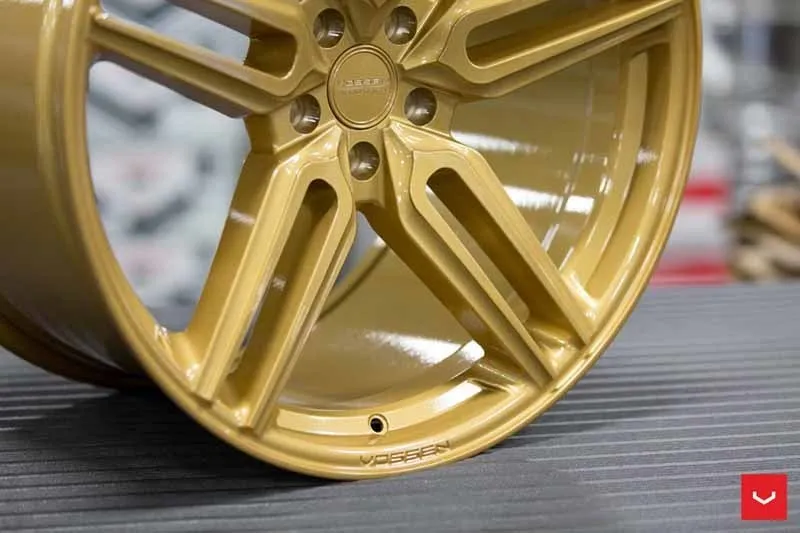 images-products-1-1868-232982348-Vossen-HF-1-Wheel-C43-Gloss-Gold-Hybrid-Forged-Series-_-Vossen-Wheels-2018-1005-1047x698.jpg