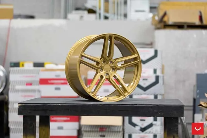 images-products-1-1869-232982349-Vossen-HF-1-Wheel-C43-Gloss-Gold-Hybrid-Forged-Series-_-Vossen-Wheels-2018-1006-1047x698.jpg
