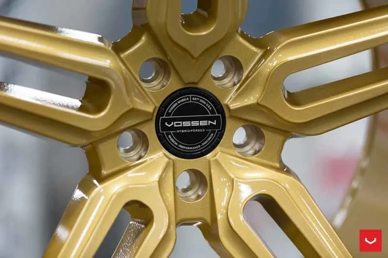 images-products-1-1872-232982352-Vossen-HF-1-Wheel-C43-Gloss-Gold-Hybrid-Forged-Series-_-Vossen-Wheels-2018-1016-1047x698.jpg