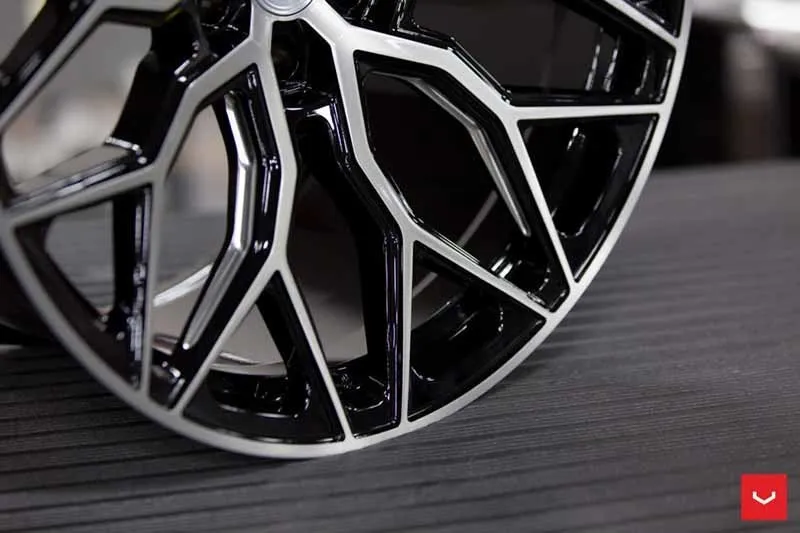 images-products-1-1965-232982445-Vossen-HF-2-Wheel-Tinted-Gloss-Black-Hybrid-Forged-Series-_-Vossen-Wheels-2018-1008-1047x698.jpg
