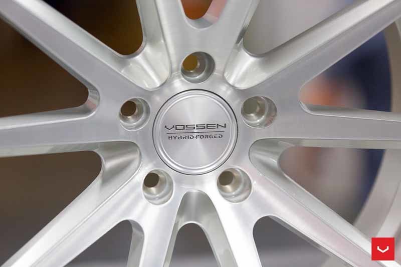 images-products-1-1999-232982479-Vossen-VFS-1-Wheel-Silver-Brushed-VF-Series-_-Vossen-Wheels-2018-1020-1047x698.jpg