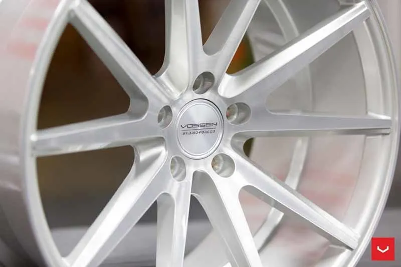 images-products-1-2002-232982482-Vossen-VFS-1-Wheel-Silver-Brushed-VF-Series-_-Vossen-Wheels-2018-1022-1047x698.jpg