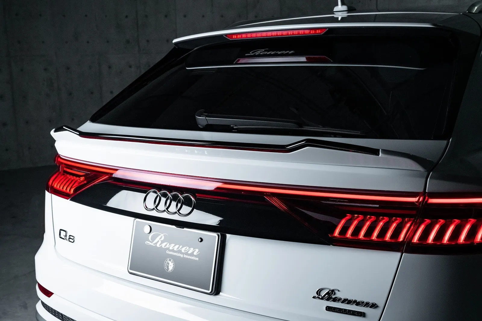 Rowen body kit  Rear Gate Spoiler for AUDI Q8 55TFSI quattro S Line   latest model