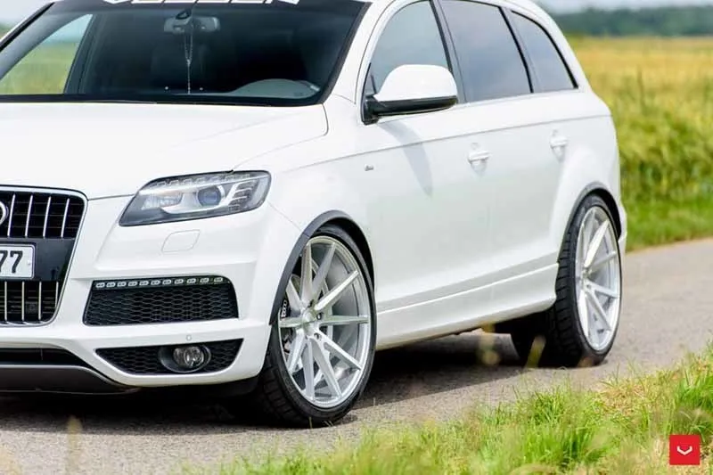 images-products-1-2021-232982501-Audi_Q7_VFS1_b89dbc8d-1047x698.jpg