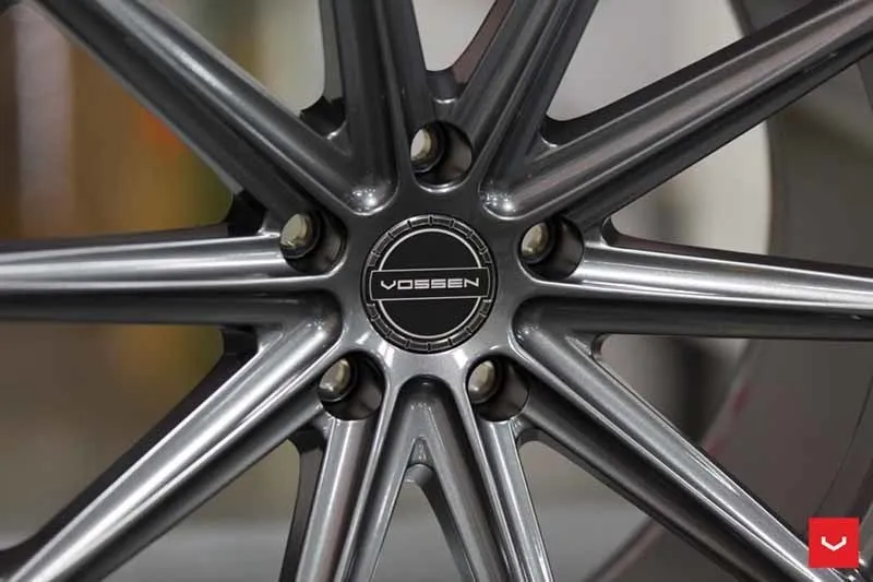 images-products-1-2081-232982561-Vossen-VFS-10-Wheel-Gloss-Graphite-Hybrid-Forged-Series-_-Vossen-Wheels-2018-1026-1047x698.jpg