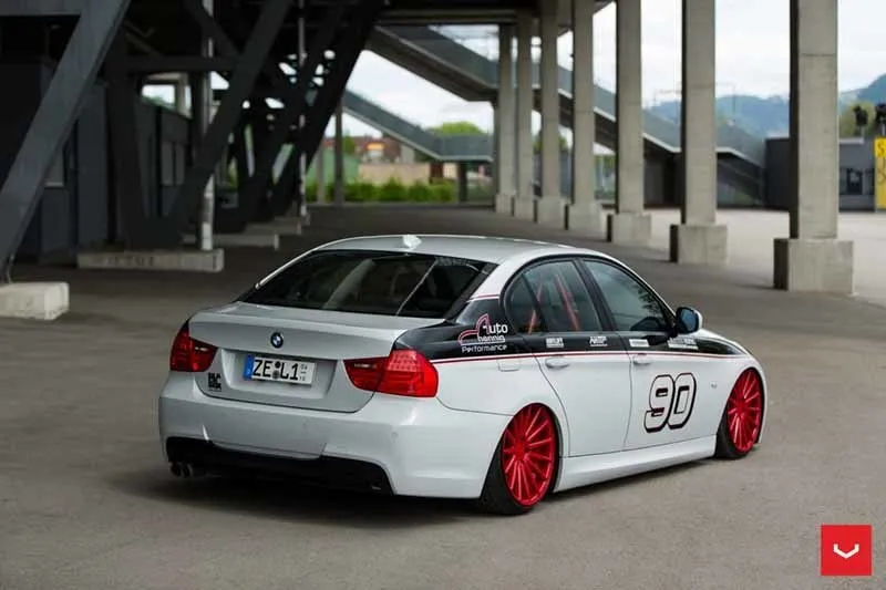 images-products-1-2095-232982575-BMW_3-Series_VFS2_393-1047x698.jpg