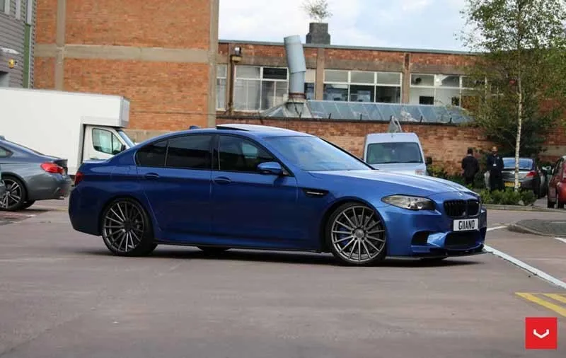 images-products-1-2096-232982576-BMW_M5_VFS2_bf697eba-1047x662.jpg
