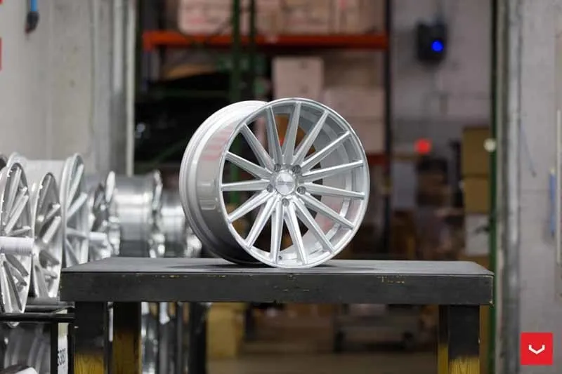 images-products-1-2153-232982633-Vossen-VFS-2-Wheel-Silver-Polished-VF-Series-_-Vossen-Wheels-2018-1005-1047x698.jpg