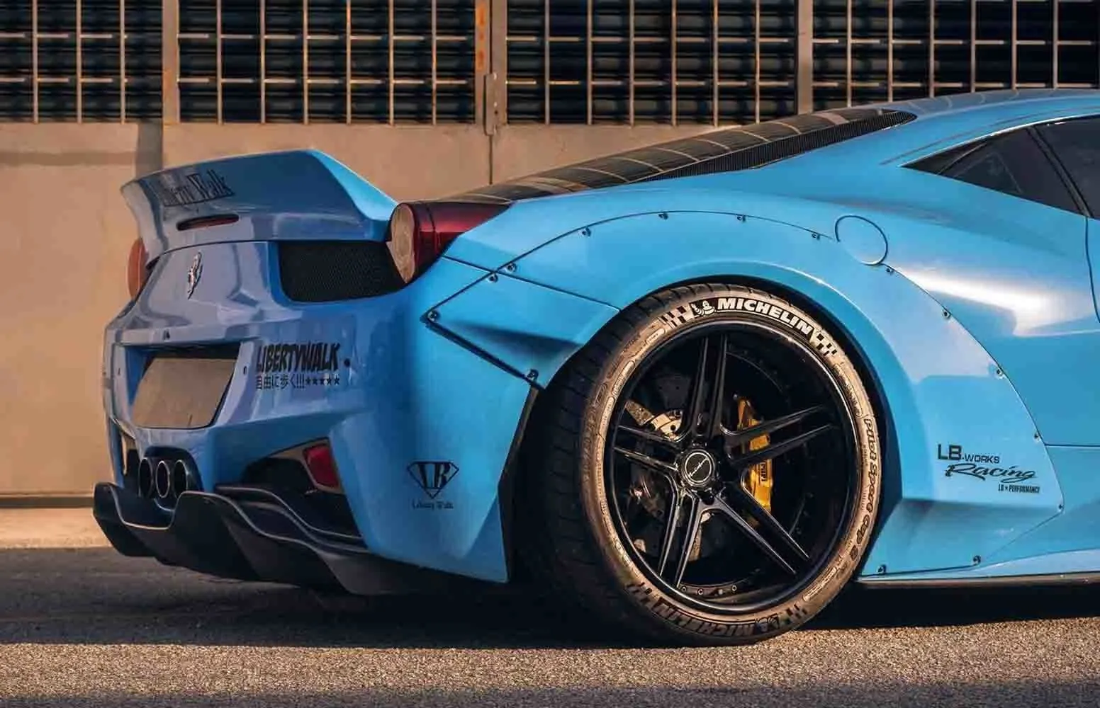 images-products-1-2205-232974493-brixton-forged-m52-liberty-walk-ferrari-458-blue-011-1800x1200.jpg