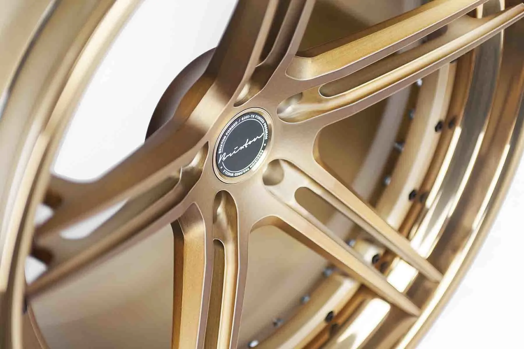 images-products-1-2207-232974495-brixton-forged-m52-targa-series-concave-brushed-olympic-bronze-03.jpg