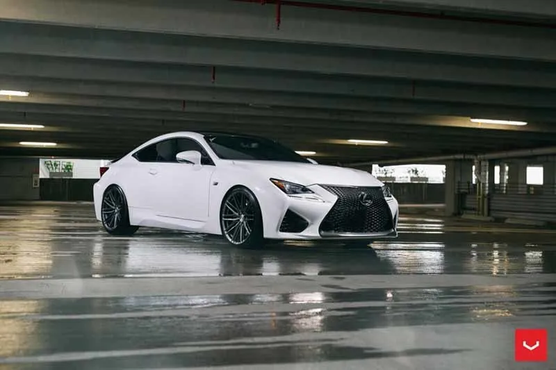 images-products-1-2228-232982708-Lexus_RCF_VFS4_455336bc-1047x698.jpg