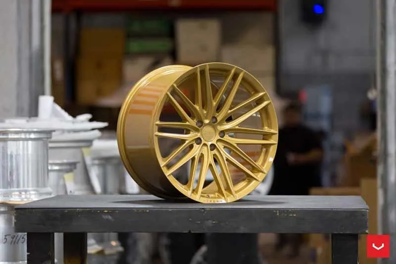 images-products-1-2240-232982720-Vossen-VFS-4-Wheel-C43-Gloss-Gold-Hybrid-Forged-Series-_-Vossen-Wheels-2018-1006-1047x698.jpg