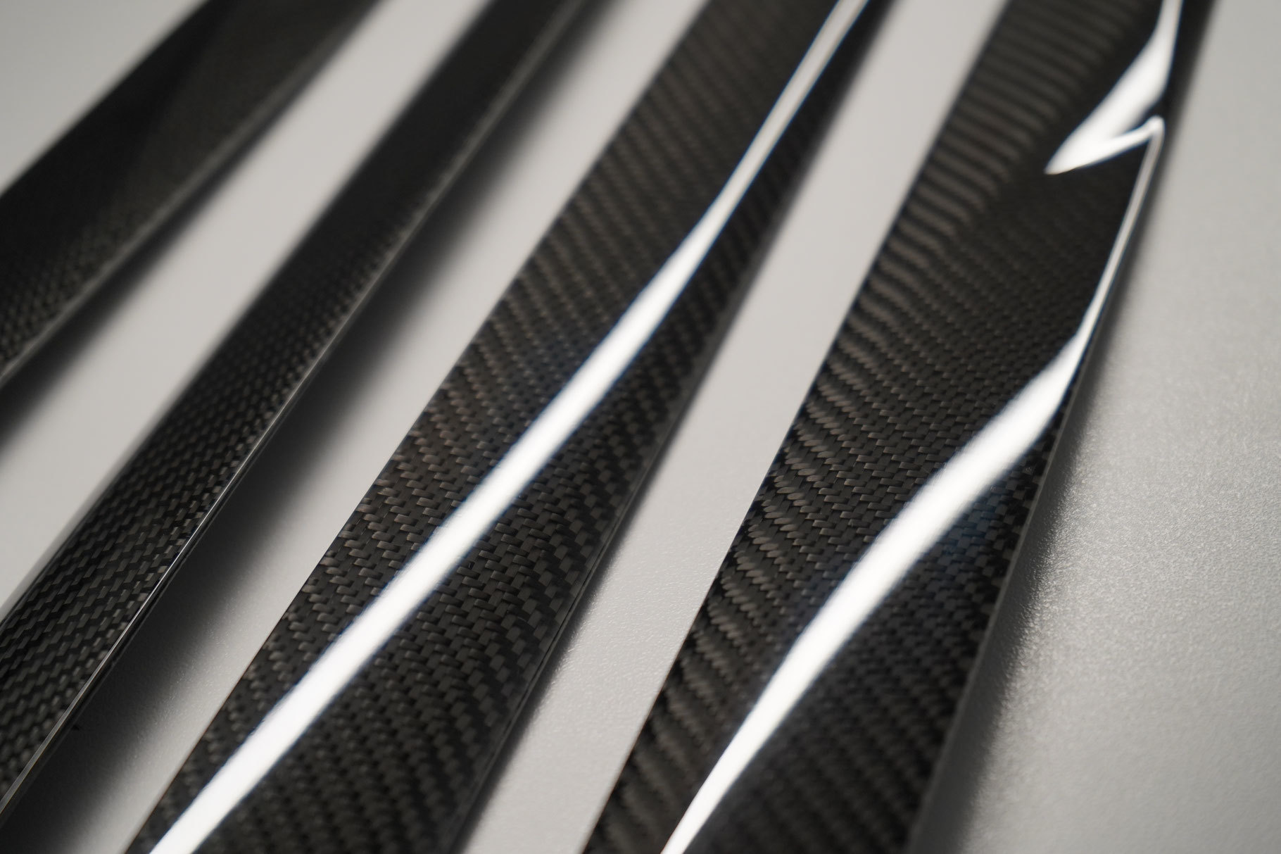 Hodoor Performance Carbon fiber Door Moldings for Lamborghini Urus