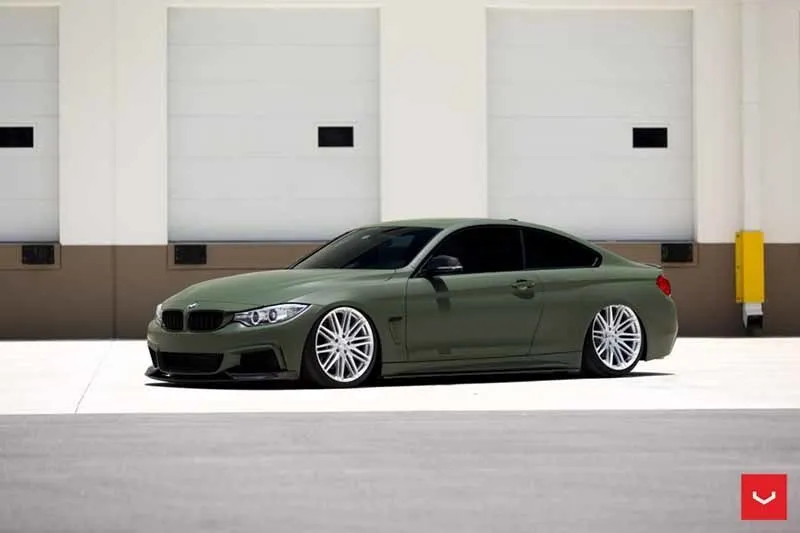 images-products-1-2278-232982758-BMW_4-Series_VFS4_4aa269e9-1047x698.jpg