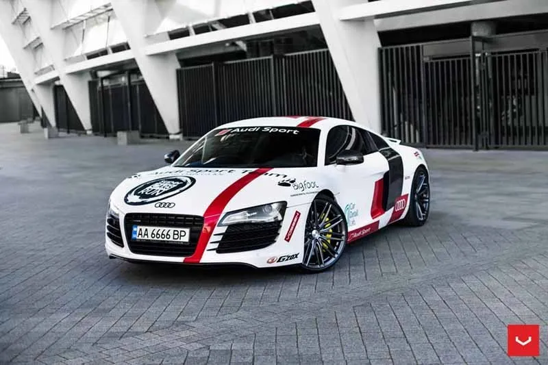 images-products-1-2297-232982777-Audi_R8_VFS4_ea62c4c5-1047x698.jpg