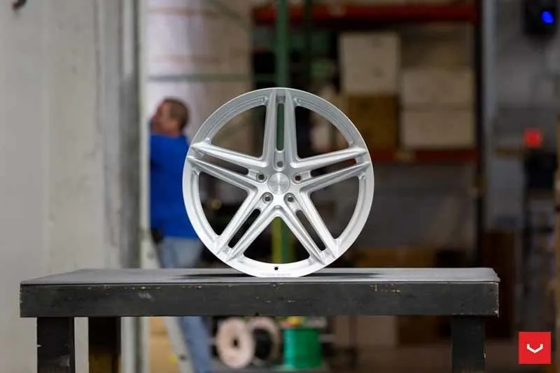 images-products-1-2389-232982869-Vossen-VFS-5-Wheel-Silver-Metallic-VF-Series-_-Vossen-Wheels-2018-1003-1047x698.jpg