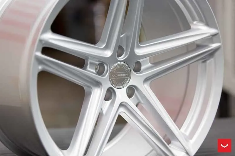 images-products-1-2395-232982875-Vossen-VFS-5-Wheel-Silver-Metallic-VF-Series-_-Vossen-Wheels-2018-1022-1047x698.jpg